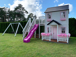 a2 disain kahekordne täispuidust laste mängumaja Muinasjutt rõdu, katusega puitterrassi ja roosa liumäega